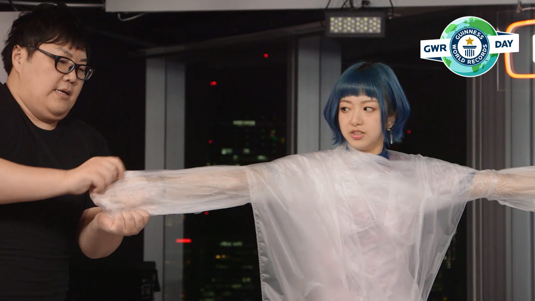 Fastest time to wrap a person in cling film by Dekakin