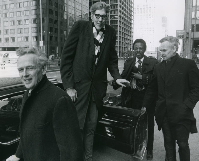 A history of record-breaking giants 100 years after the tallest man