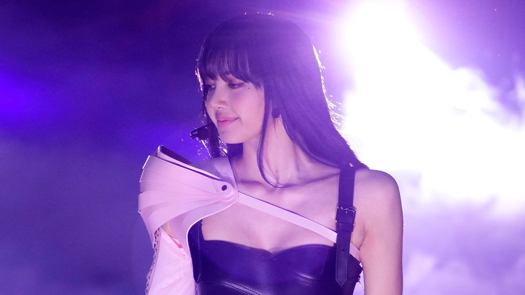 Close up of Lisa on stage