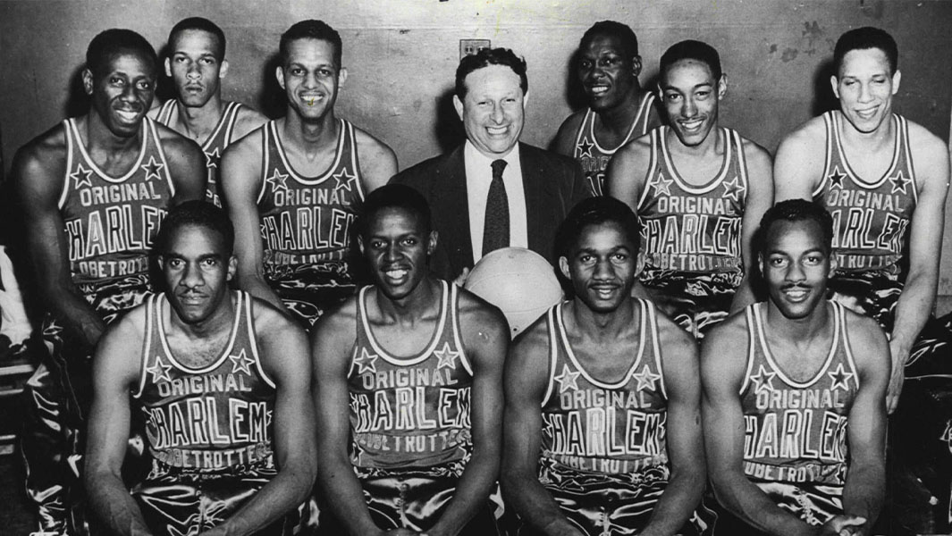 harlem-globetrotters-team-pic-close-up-759932