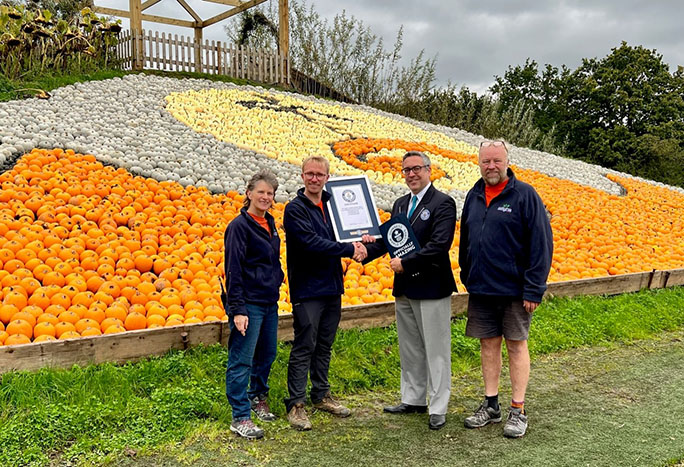 Jack with the farmers and the mosaic