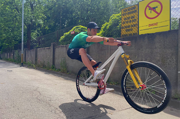 Dawid performing a manual