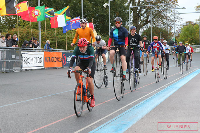 Racing in the velodrome