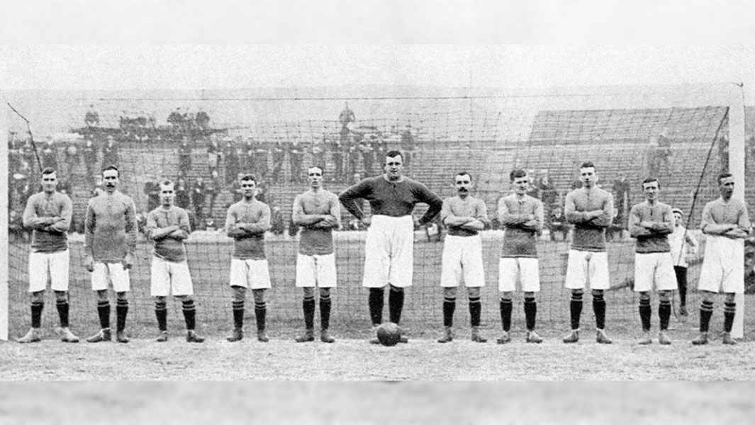 William Foulke, centre, posing with his team
