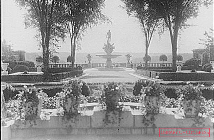 The garden at Rockefeller's estate
