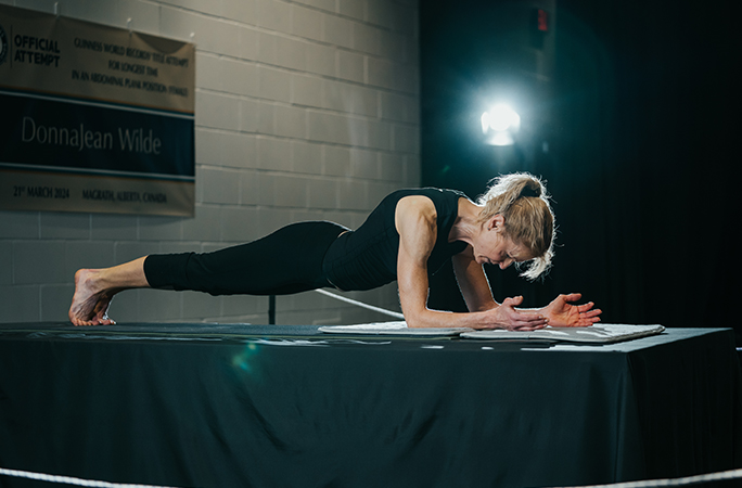 Longest plank by a female