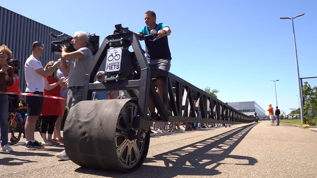 Front angle of longest bicycle