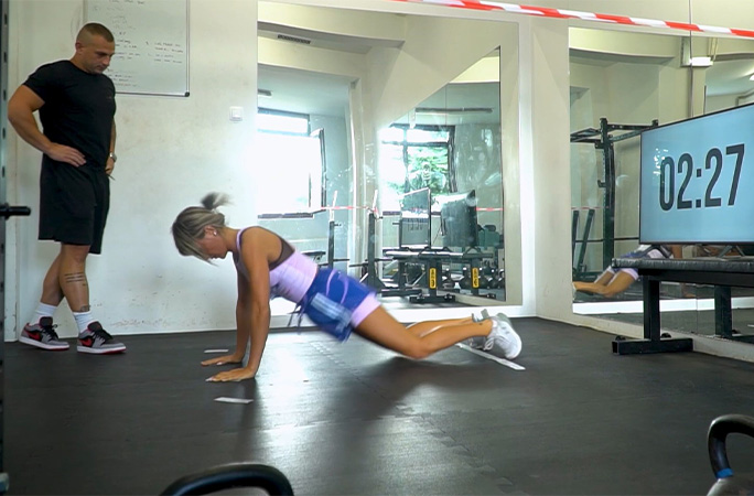 Paula had her coach by her side