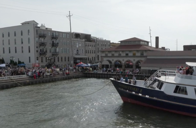 The boat approaches the dock