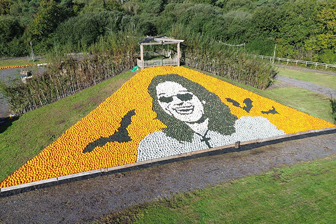 largest-pumpkin-mosaic-ozzy-osbourne-sunnyfields-farm