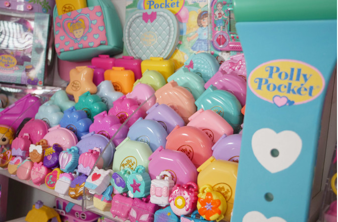 Kerchie's collection of vintage Polly compacts