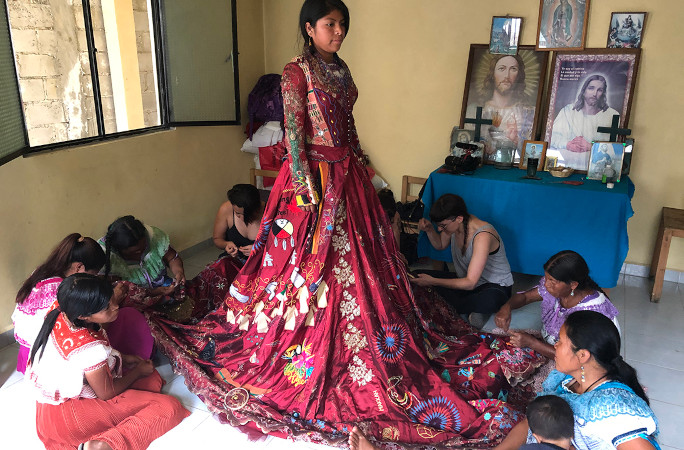 Embroidery circle in Mexico