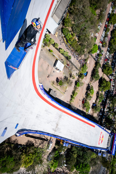 Birds eye view of the drop
