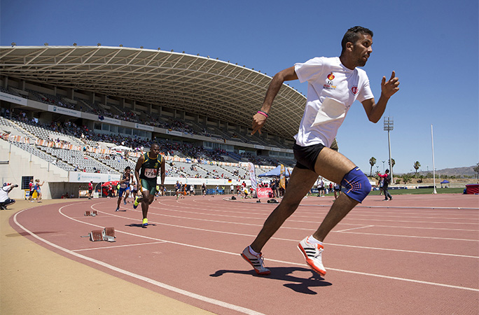 competitors of the World Transplant Games on a running track