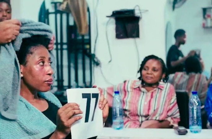 Drying the hair of client number 77