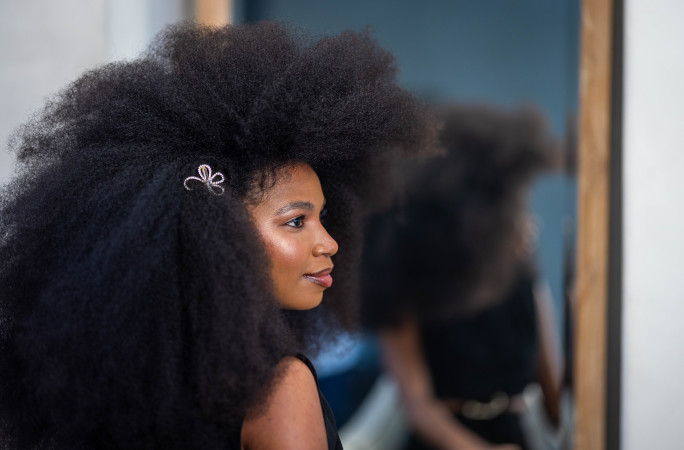 Jessica's side profile