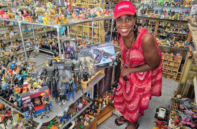 Tyesha in Le Paz store