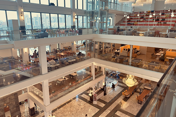 largest coffeeshop in the world