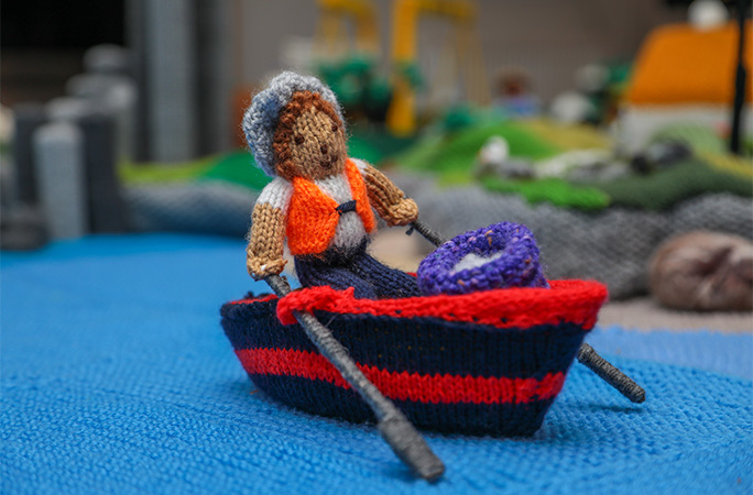 knitted rowing boat