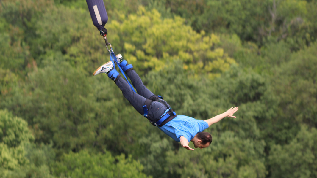 split image of François-Marie Dibon during three different bungee jumps