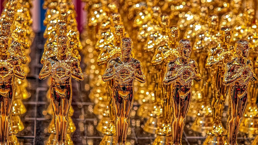 generic photo of Oscar trophies 