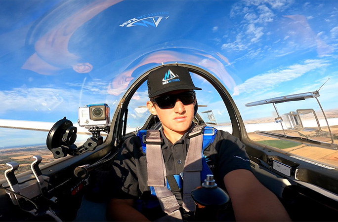 glider-loops-max-in-the-glider Father and son fly glider in 45 loops to break record that went unchallenged for 20 years