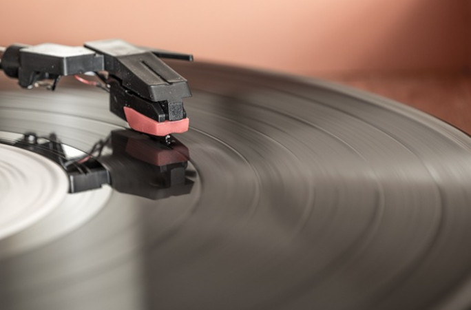Generic image of a record. Photo credit: Kevinsphotos/Pixabay.