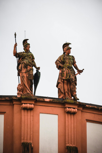 Statues of 2 Roman soldiers