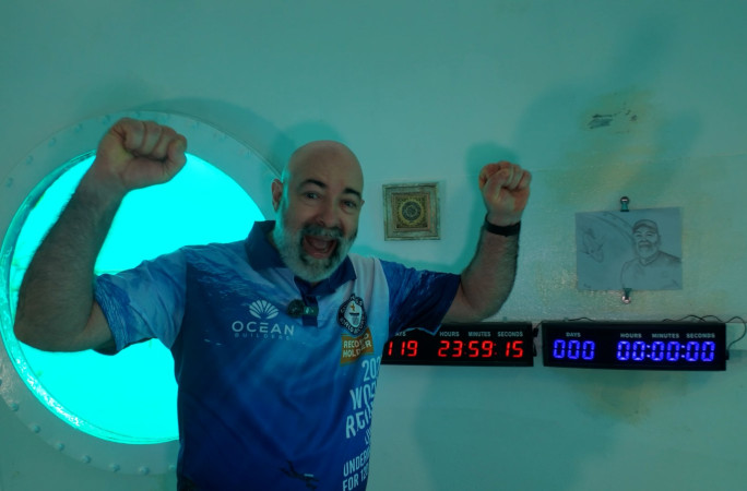 Rudiger smiling next to his finished timer