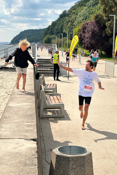 Pawel running across the Iberian peninsula