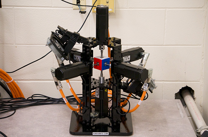 full view of the puzzle cube robot
