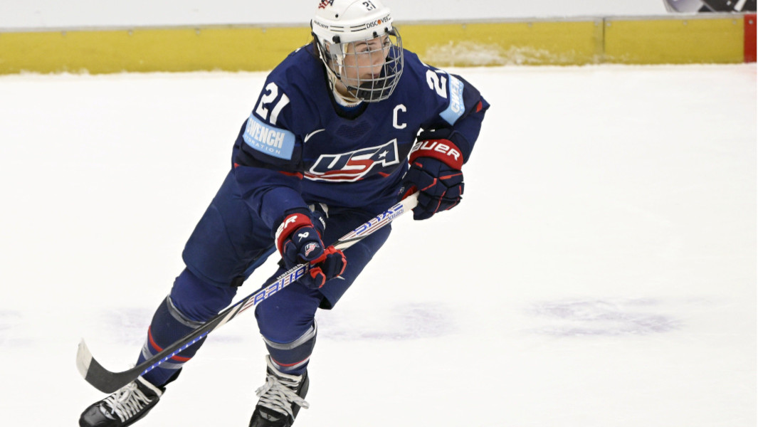 Hilary Knight playing for Team USA
