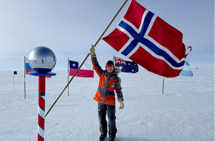 Karen holding the Norway flag