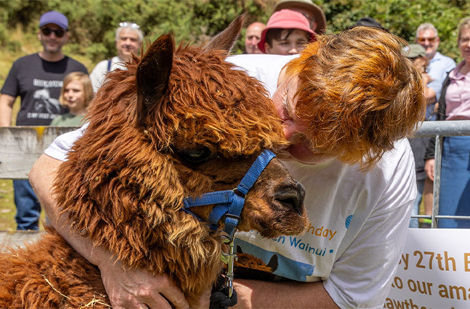 Wainui getting a kiss