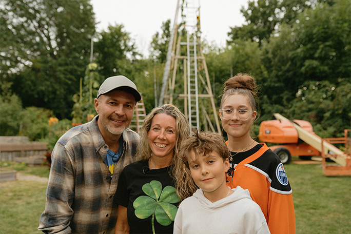 babich-family-who-grew-the-tallest-sunflower-in-indiana-usa