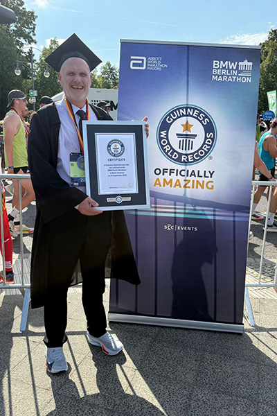 first marathon runner breaking records in berlin