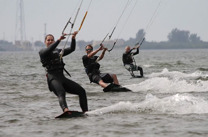 Rick kiting with son and granddaughter