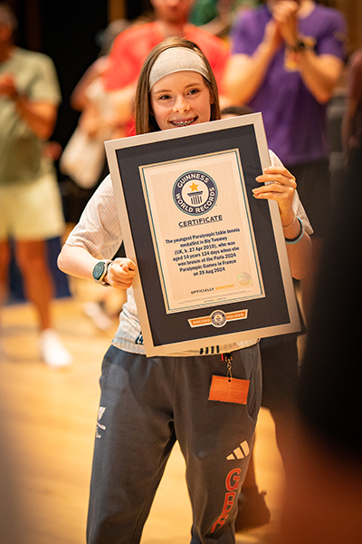Bly holding her GWR certificate