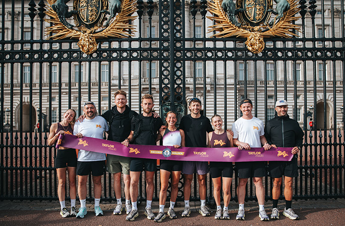 Day 99: Outside Buckingham Palace in London