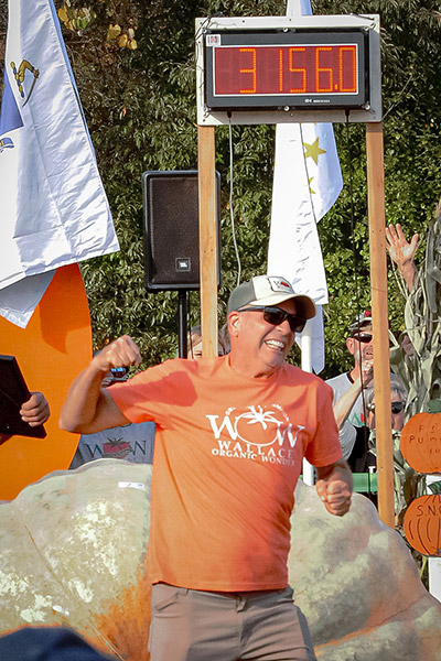 heaviest-pumpkin-ron-wallace-2026-pumpkin-celebration