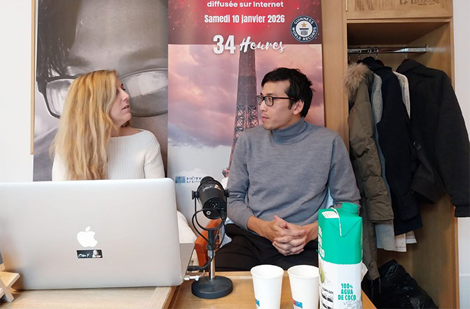 Steven and Chloe chatting