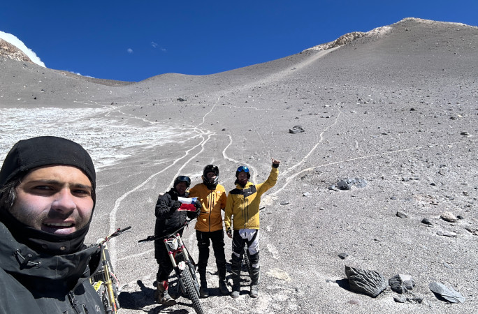 Selfie below the volcano