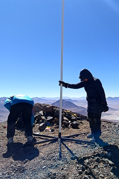the pole being set up