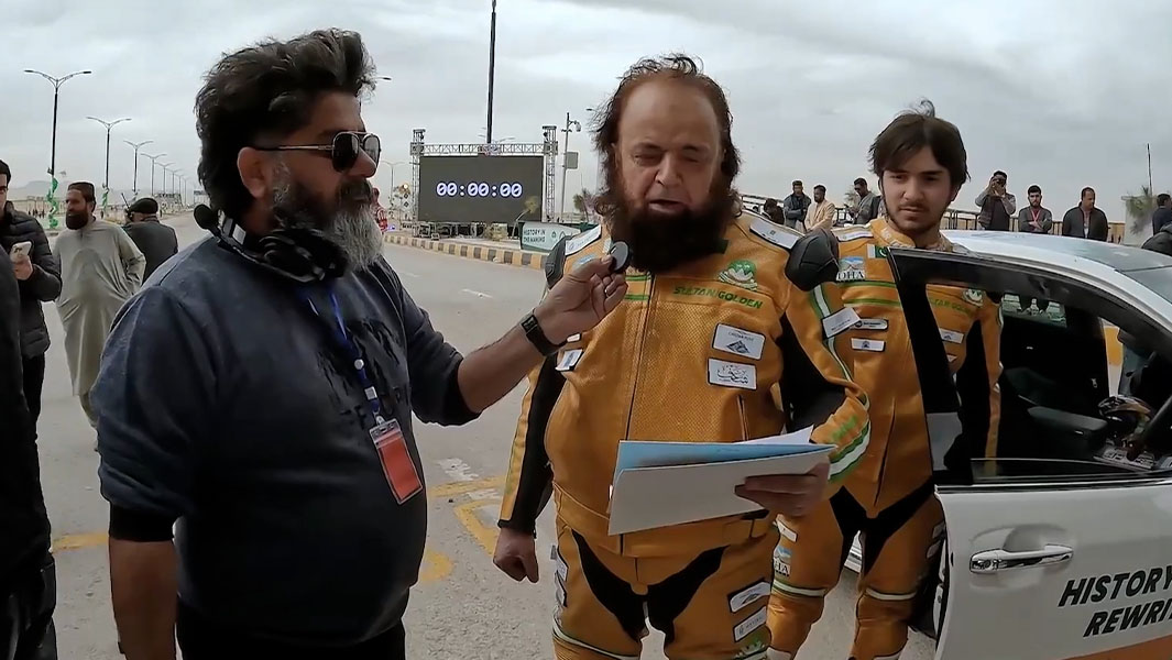 split header of Sultan Golden being interviewed and reversing off a ramp