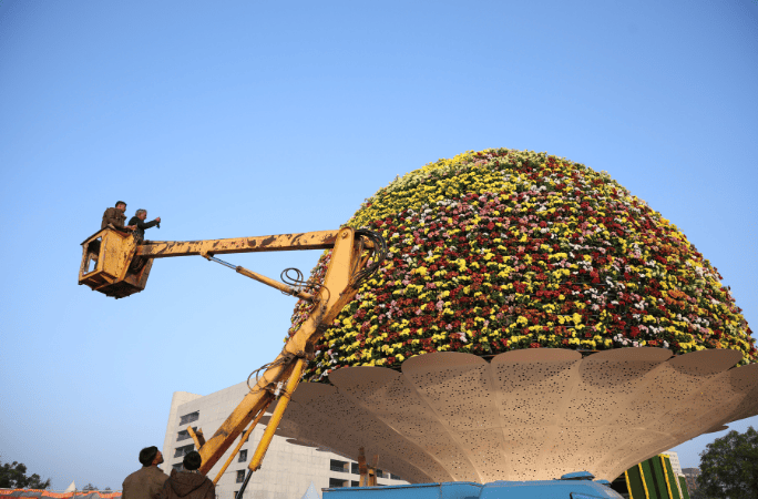 Largest flower bouquet on display