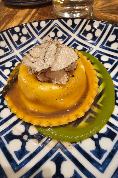 A singular truffle raviolo