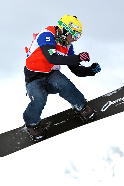 Emanuel Perathoner on a snowboard