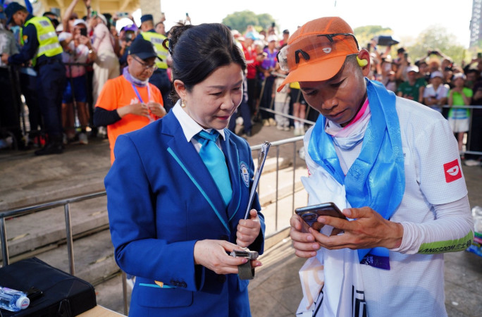 Long Shao with his Adjudicator