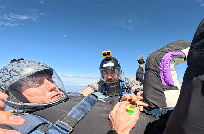 Tom solving the cube in freefall