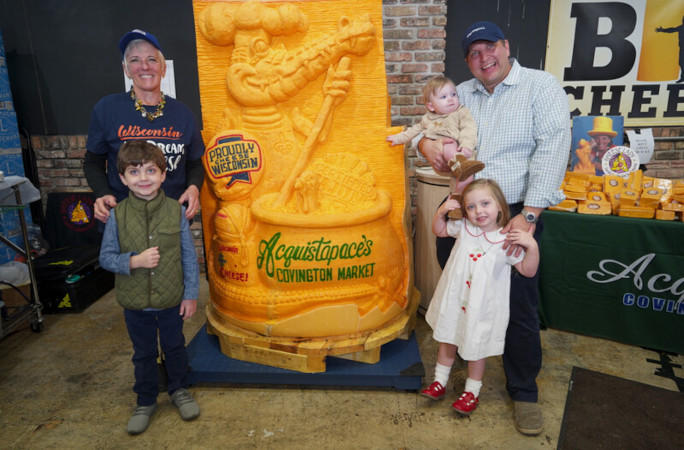 Finished cheese sculpture